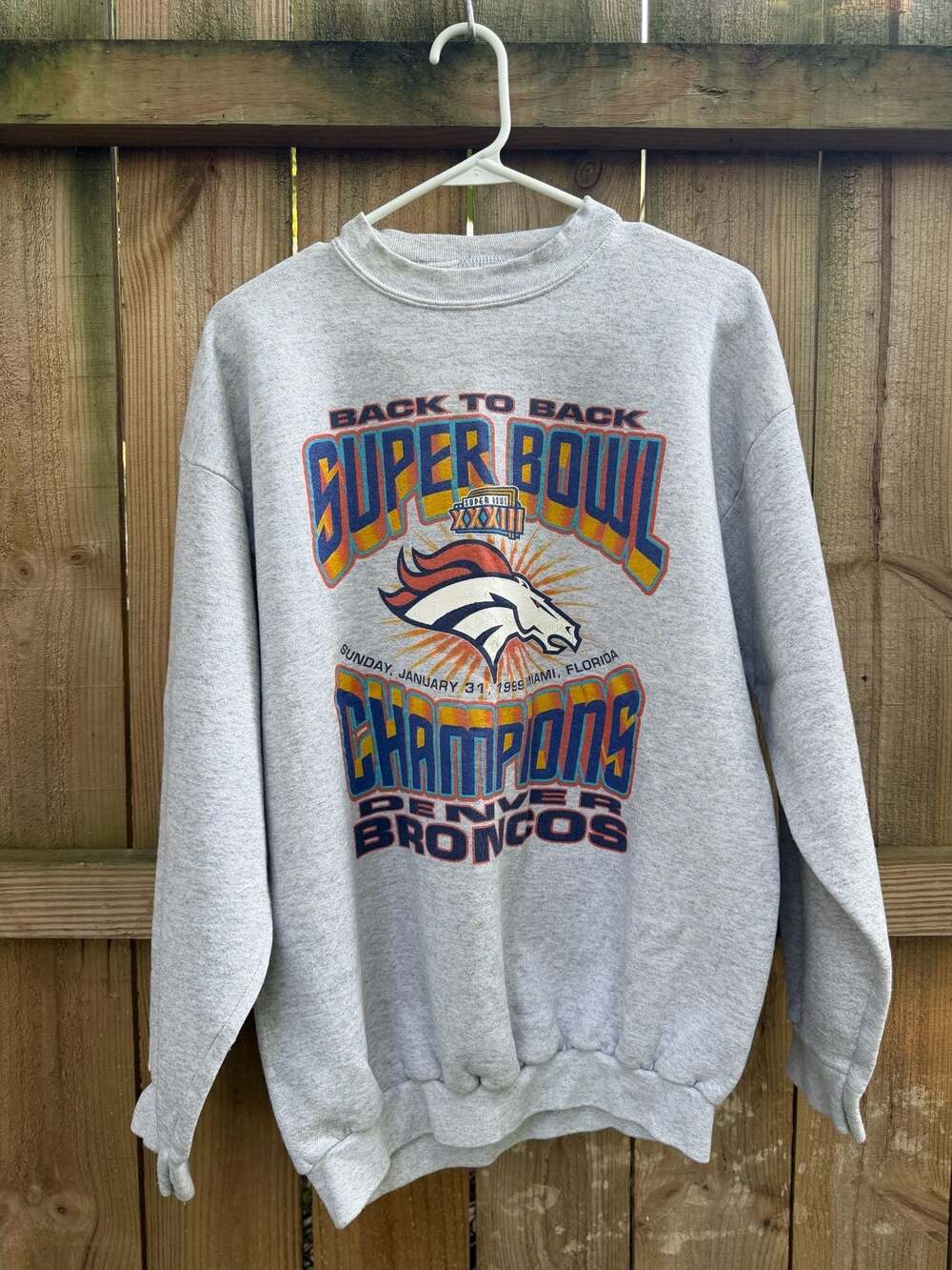 Vintage 90s Logo 7 Denver Broncos Super Bowl XXXIII Champions Sweatshirt